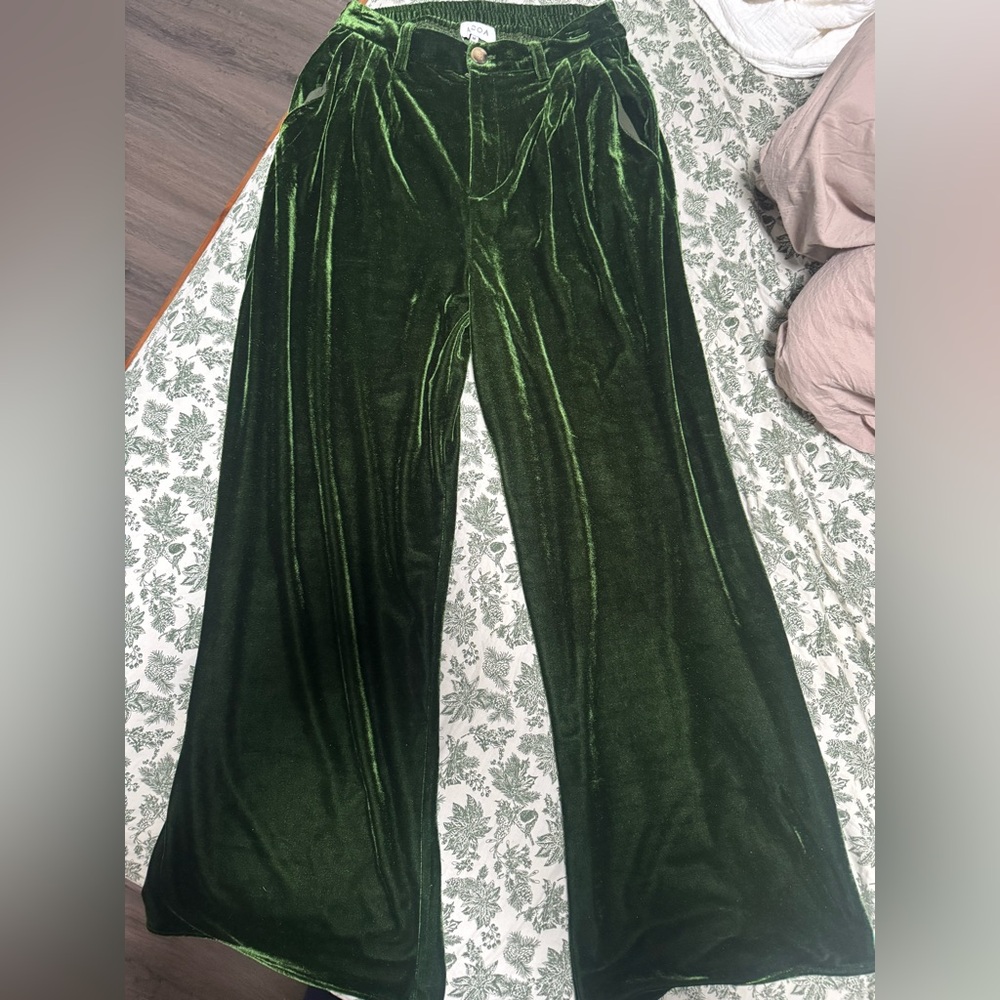 Velvet Set in Deep Forest Green